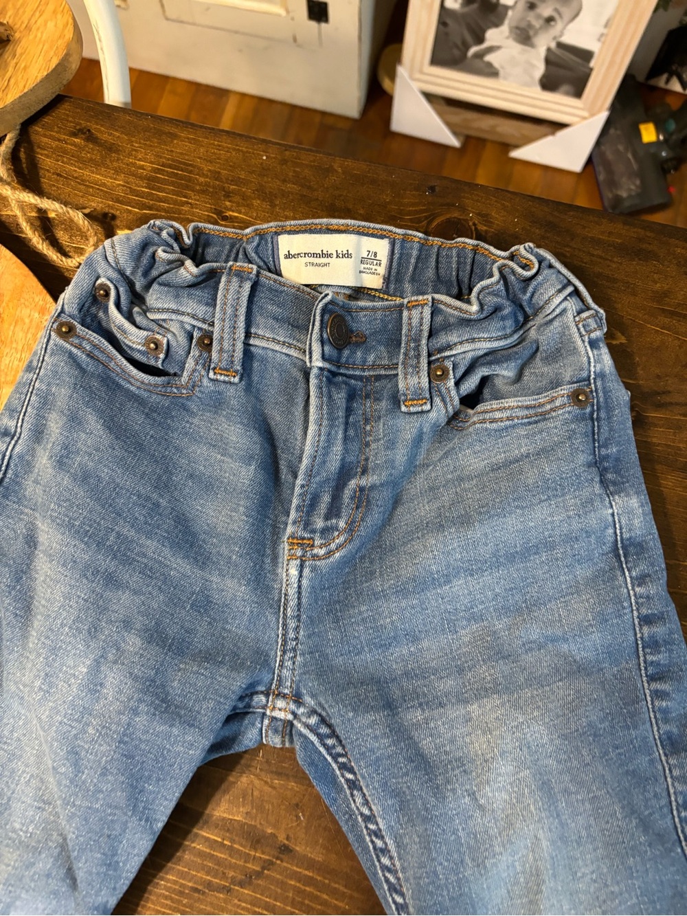 abercrombie kids Straight Light Wash Blue Men's Jeans